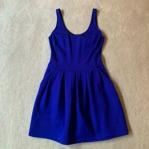 Aritzia Wilfred Pompe Dress with pockets, Royal Blue, size 4